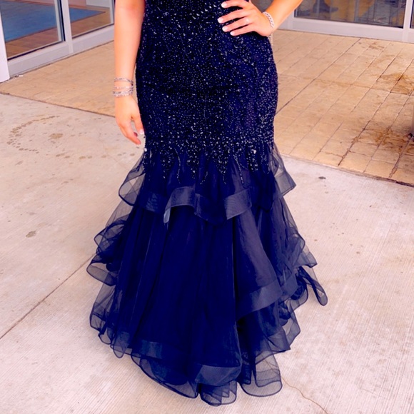 Prom dress - Picture 1 of 3